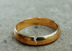 broken ring